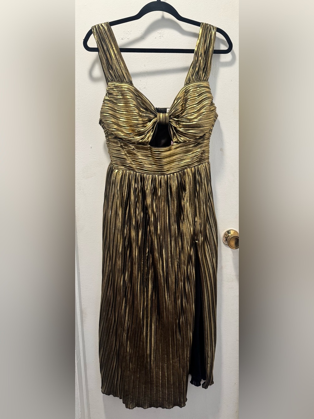 Avec Les Filles Metallic Gold Pleated Evening Gown